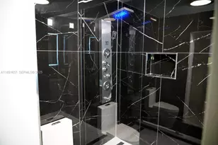 510 W Park Dr, Miami, FL 33172 - Photo 11