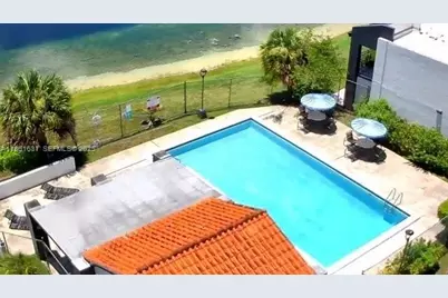 510 W Park Dr #105, Miami, FL 33172 - Photo 23