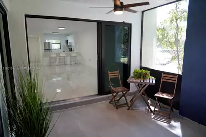 510 W Park Dr #105, Miami, FL 33172 - Photo 1