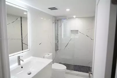 510 W Park Dr #105, Miami, FL 33172 - Photo 17