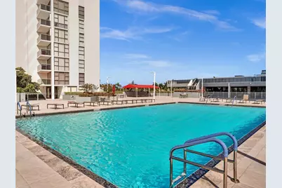 3675 N Country Club Dr #707, Aventura, FL 33180 - Photo 11