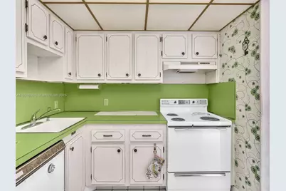 3675 N Country Club Dr #707, Aventura, FL 33180 - Photo 23