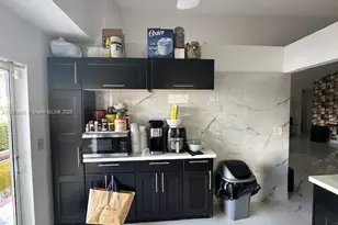 10000 SW 9th Ct, Pembroke Pines, FL 33025 - Photo 5