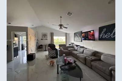 10000 SW 9th Ct, Pembroke Pines, FL 33025 - Photo 3