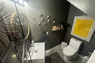 11 NE 151st St, Miami, FL 33162 - Photo 25