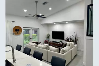 11 NE 151st St, Miami, FL 33162 - Photo 21