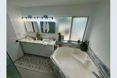 11 NE 151st St, Miami, FL 33162 - Photo 31