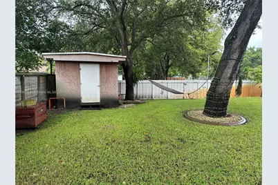 11 NE 151st St, Miami, FL 33162 - Photo 75