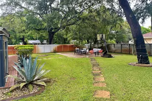 11 NE 151st St, Miami, FL 33162 - Photo 89