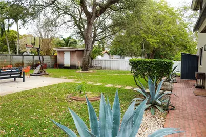 11 NE 151st St, Miami, FL 33162 - Photo 87