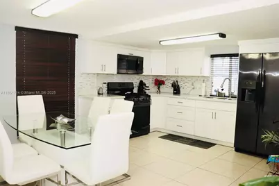 1847 W 2nd Ave, Hialeah, FL 33010 - Photo 7