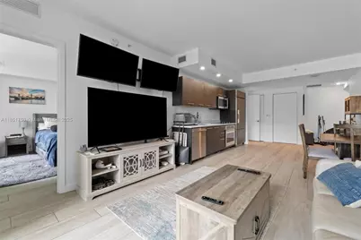 45 SW 9th St #1109, Miami, FL 33130 - Photo 7