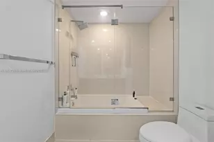 45 SW 9th St, Miami, FL 33130 - Photo 17