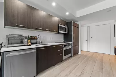 45 SW 9th St #1109, Miami, FL 33130 - Photo 5