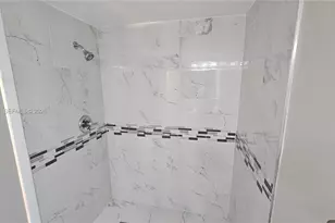 9877 Westview Dr, Coral Springs, FL 33076 - Photo 3