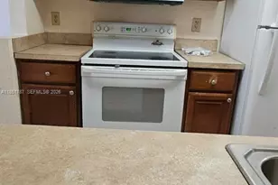 9877 Westview Dr, Coral Springs, FL 33076 - Photo 13