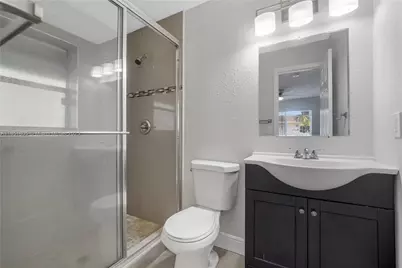 5325 SW 22nd St, West Park, FL 33023 - Photo 11