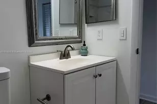 801 SW 133rd Terrace, Pembroke Pines, FL 33027 - Photo 15