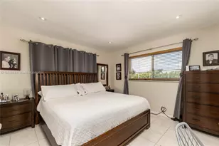 581 Blue Heron Dr, Hallandale Beach, FL 33009 - Photo 13