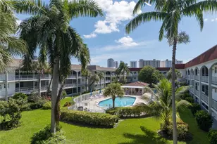 581 Blue Heron Dr, Hallandale Beach, FL 33009 - Photo 19