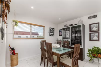 581 Blue Heron Dr #301-B, Hallandale Beach, FL 33009 - Photo 9