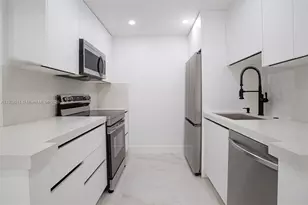 13250 SW 7th Ct, Pembroke Pines, FL 33027 - Photo 5