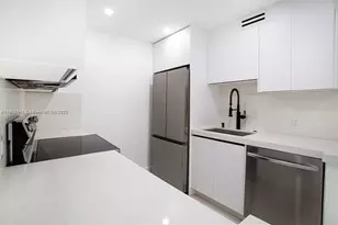 13250 SW 7th Ct, Pembroke Pines, FL 33027 - Photo 9