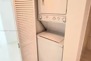 1750 N Bayshore Dr, Miami, FL 33132 - Photo 15