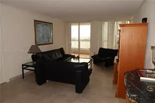 555 NE 15th St, Miami, FL 33132 - Photo 13