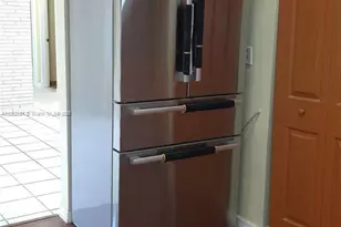 7813 Shalimar St, Miramar, FL 33023 - Photo 9