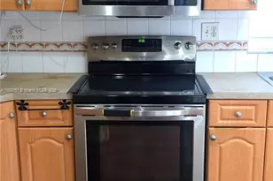 7813 Shalimar St, Miramar, FL 33023 - Photo 11