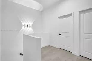 309 NW 7th Ct, Hallandale Beach, FL 33009 - Photo 15