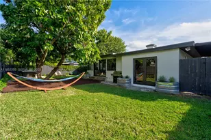 347 NE 110th St, Miami, FL 33161 - Photo 35