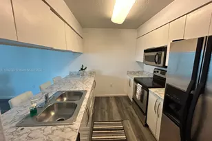 1200 Brickell Bay Dr, Miami, FL 33131 - Photo 3