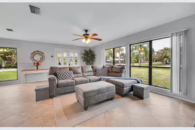 1803 E Easy St, Fort Pierce, FL 34982 - Photo 3