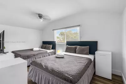 421 NW 44th St, Miami, FL 33127 - Photo 25