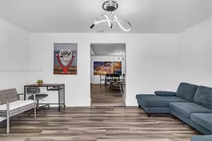 421 NW 44th St, Miami, FL 33127 - Photo 9