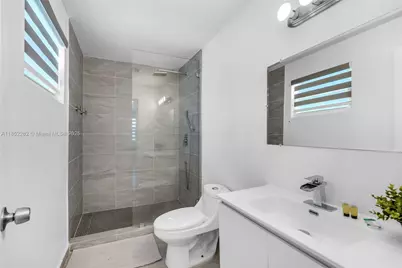 421 NW 44th St, Miami, FL 33127 - Photo 19