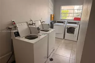 1943 Monroe St, Hollywood, FL 33020 - Photo 15