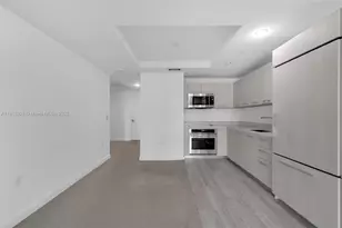 45 SW 9th St, Miami, FL 33130 - Photo 11