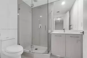 45 SW 9th St, Miami, FL 33130 - Photo 25