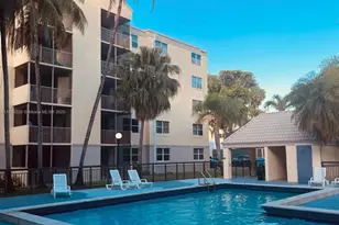 8225 Lake Dr, Doral, FL 33166 - Photo 13