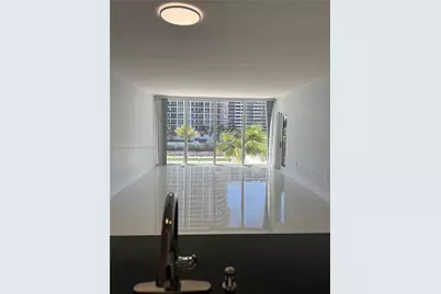 10275 Collins Ave #316, Bal Harbour, FL 33154 - Photo 9