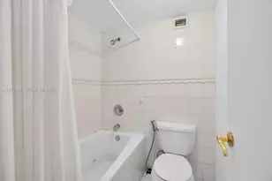 6039 Collins Ave, Miami Beach, FL 33140 - Photo 21