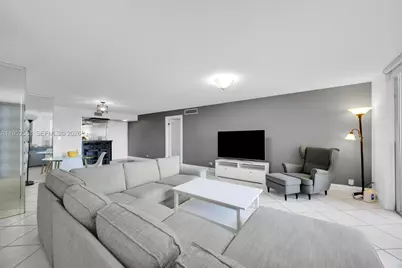 6039 Collins Ave #311, Miami Beach, FL 33140 - Photo 25