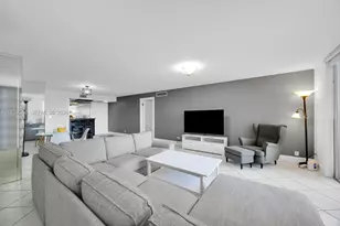 6039 Collins Ave, Miami Beach, FL 33140 - Photo 25