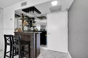 6039 Collins Ave, Miami Beach, FL 33140 - Photo 5