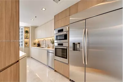 848 Brickell Key Dr #1906, Miami, FL 33131 - Photo 7