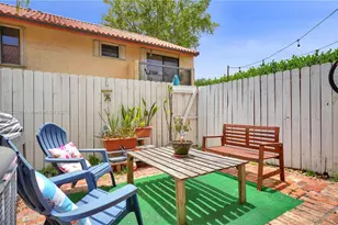 10194 SW 77th Ct, Miami, FL 33156 - Photo 15