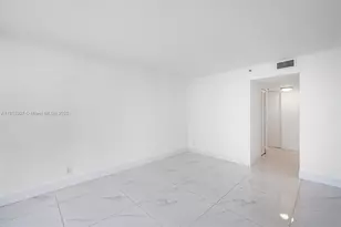 1717 N Bayshore Dr, Miami, FL 33132 - Photo 37